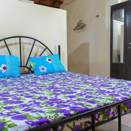 Raikar Guest House Богмало Экстерьер фото